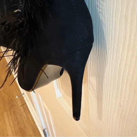 Fashion Nova Like a Diva OverThe Knee Boots in black stiletto heel side zipper. - Picture 12 of 12